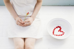 一个月来2次月经怎么回事？